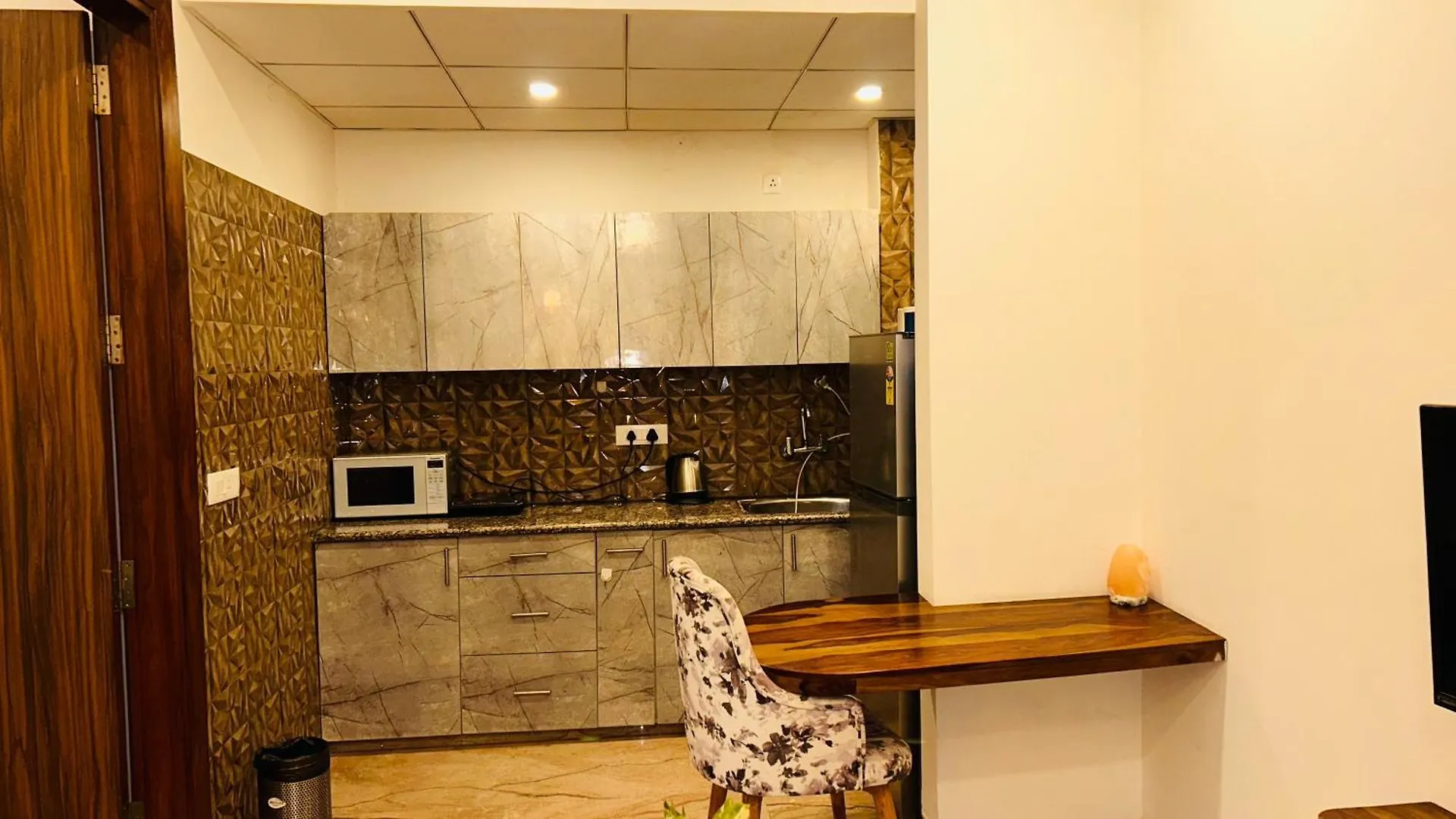 Liv Regalia Suites - Medanta Hospital, Sector 39, Gurgaon India